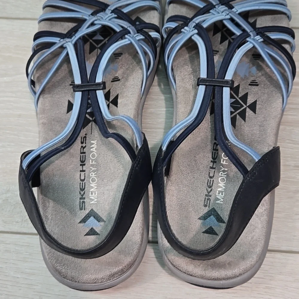 Skechers Womens Reggae Memory Foam Sandals Strappy shoes sz 9